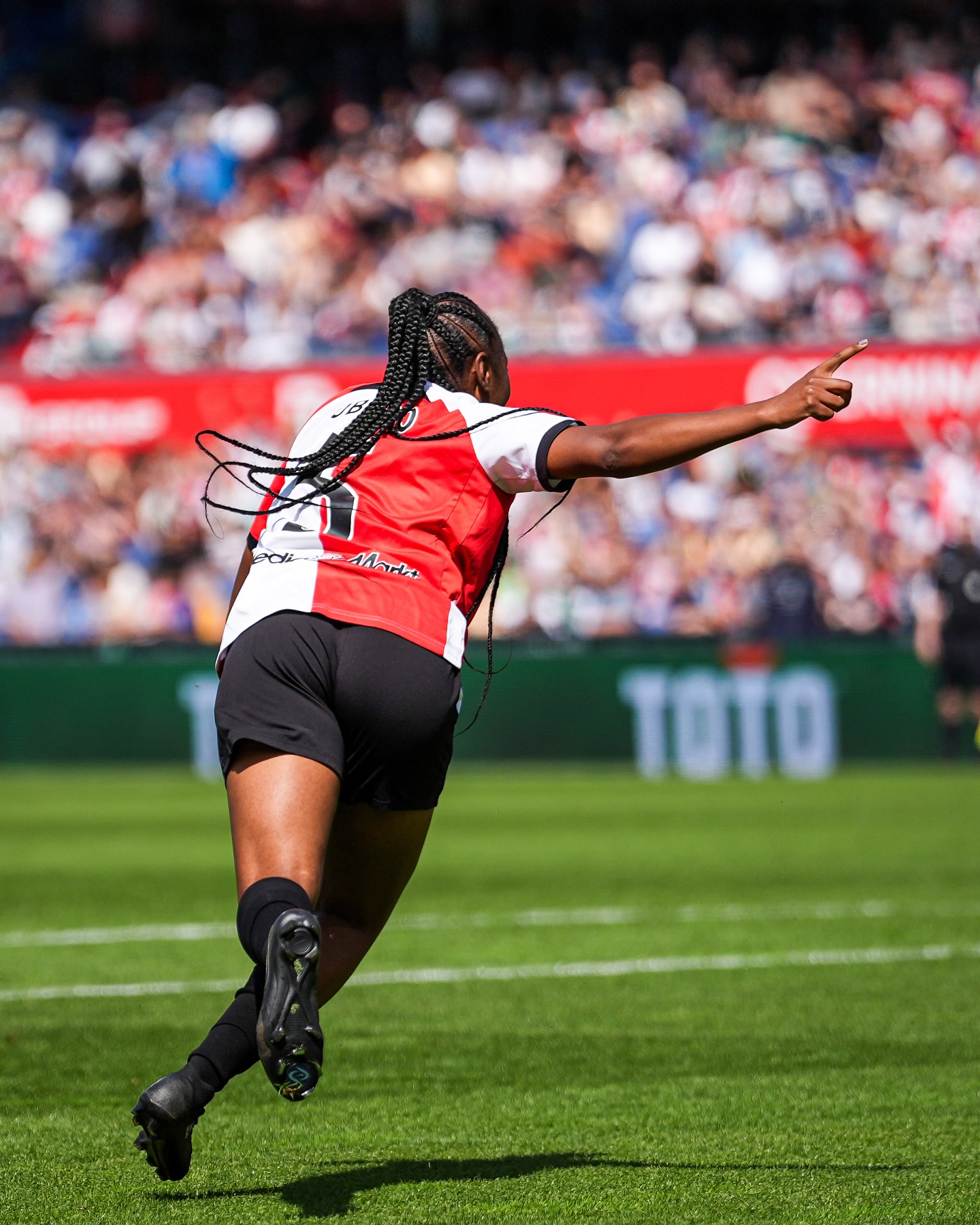 Samenvatting • Feyenoord V1 overklast Excelsior in De Kuip