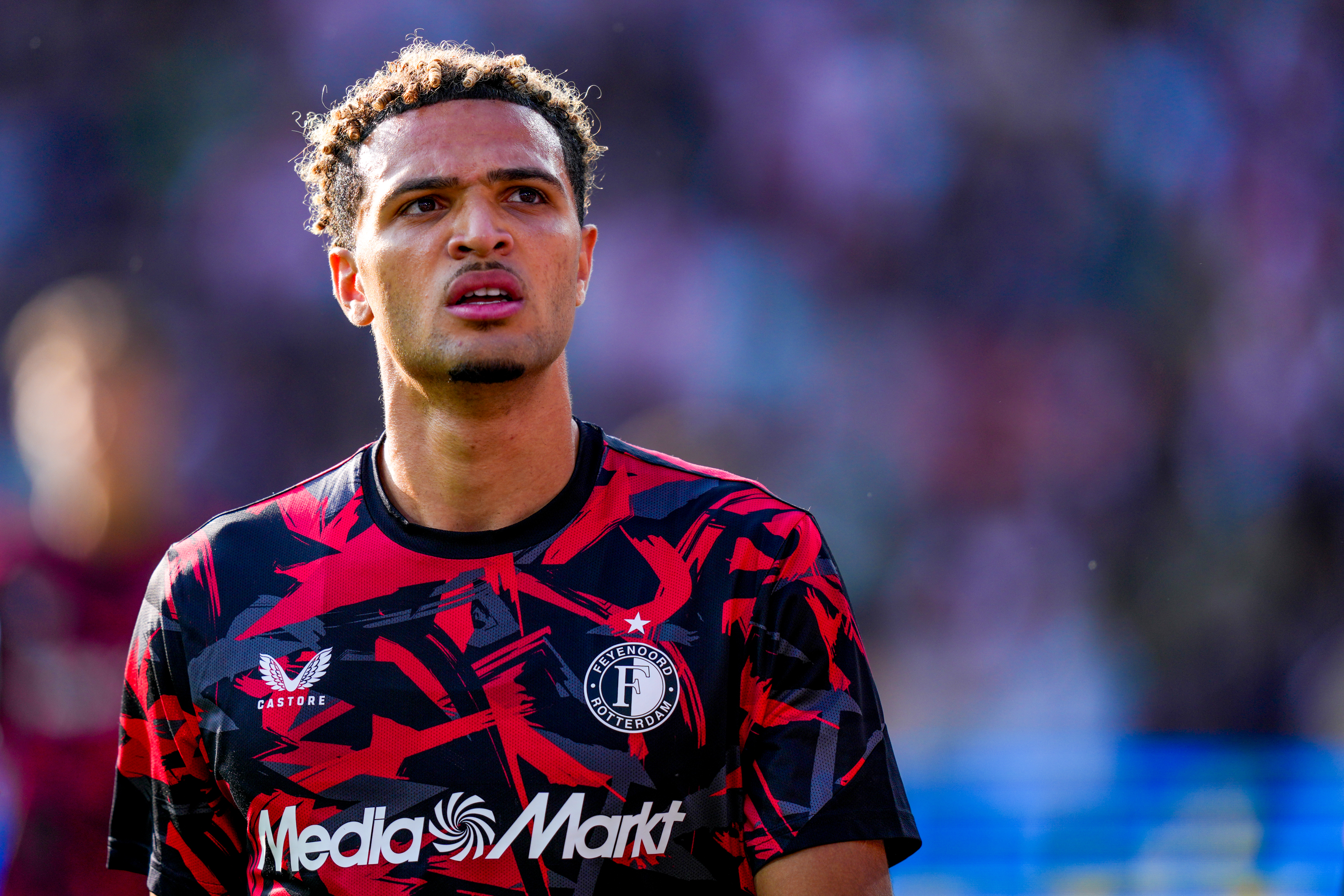 Tsoungui op weg naar GD Estoril Praia