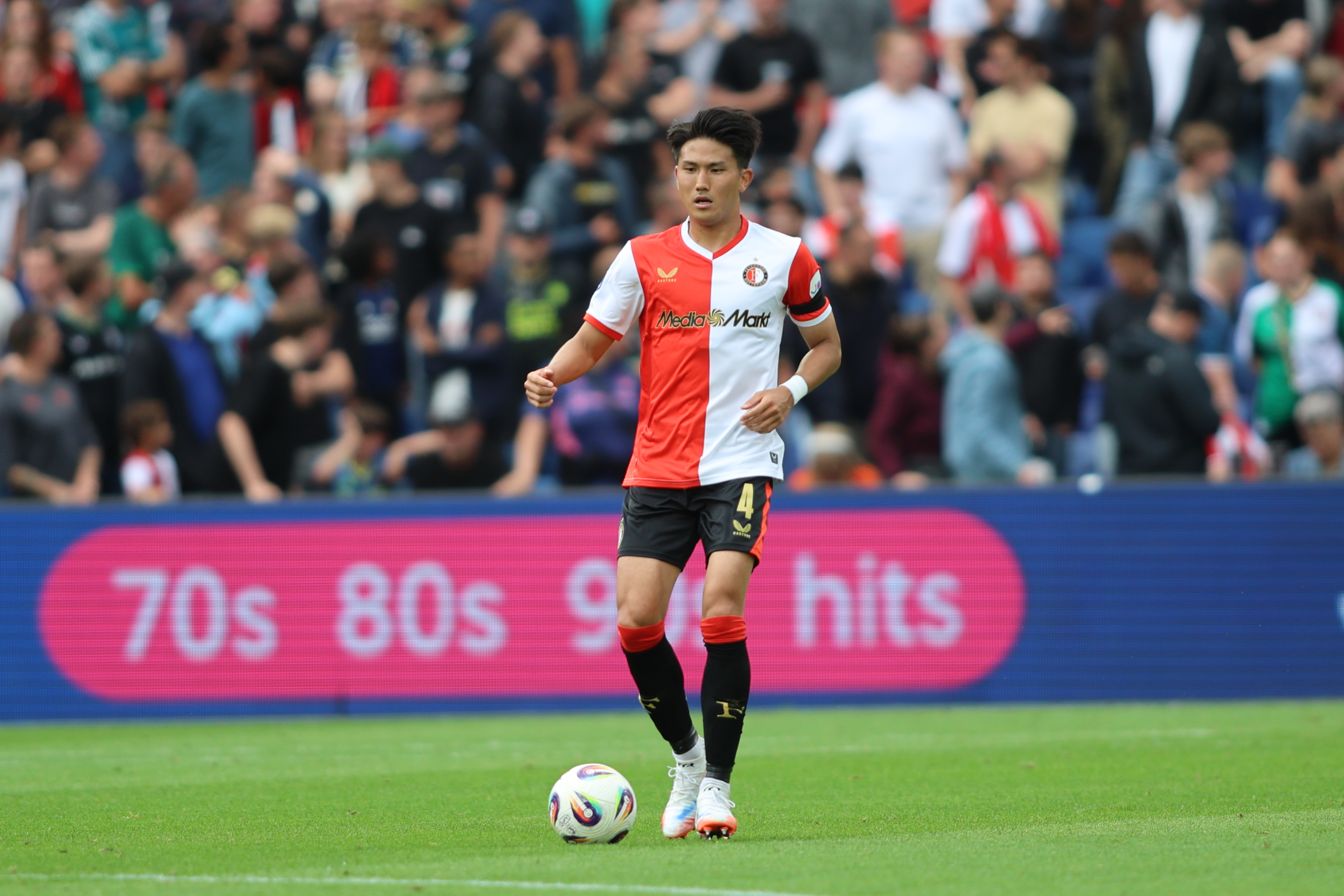 tsuyoshi-watanabe-vs-wolfsburg-jim-breeman-sports-photography-10