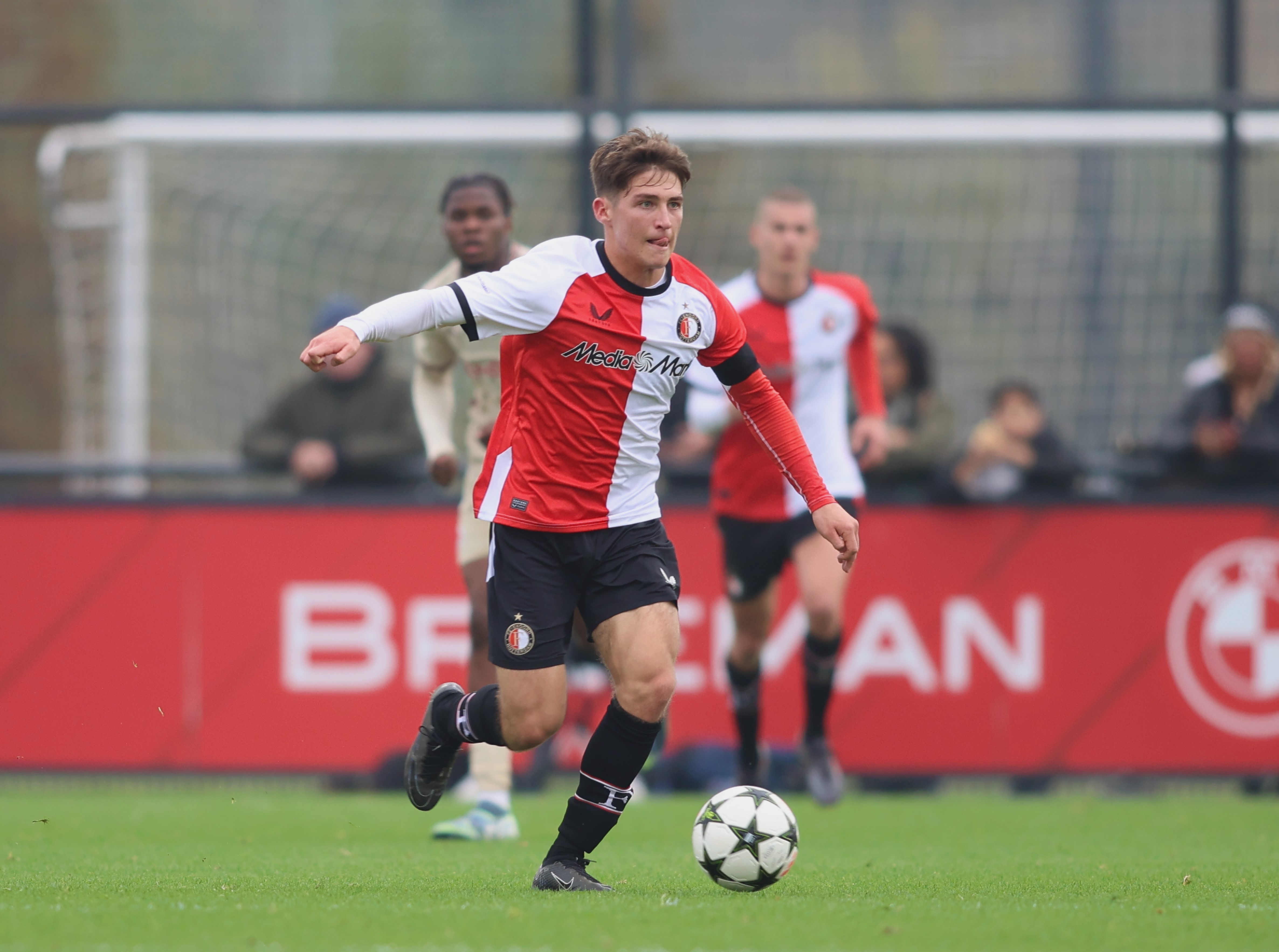 feyenoord-o19-fc-salzburg-o19-2-2-jim-breeman-sports-photography-76