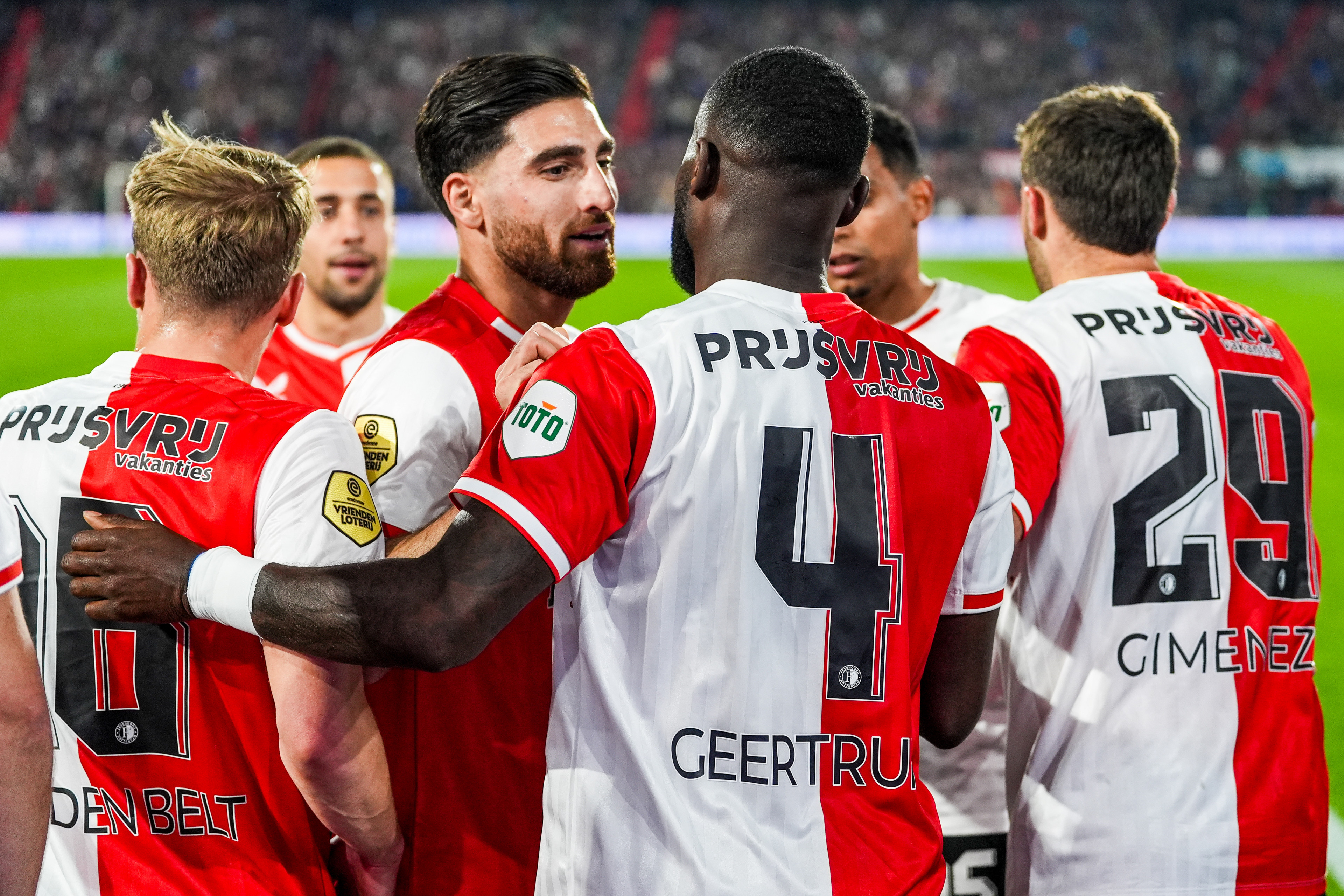 Beoordeel de spelers voor de wedstrijd Feyenoord - PEC Zwolle (5-0)