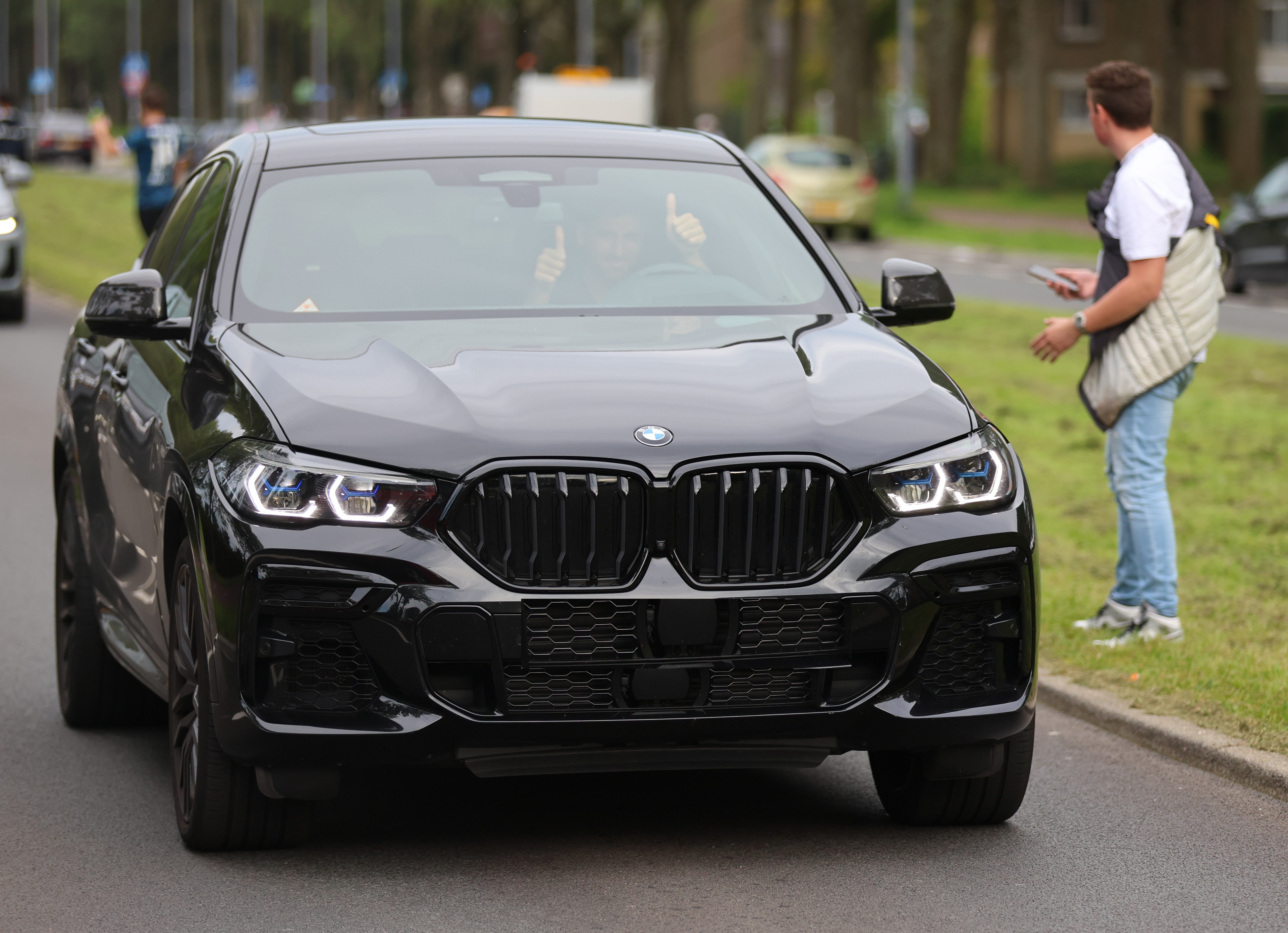 busaankomst-na-0-4-overwinning-klassieker-jim-breeman-sports-photography-8