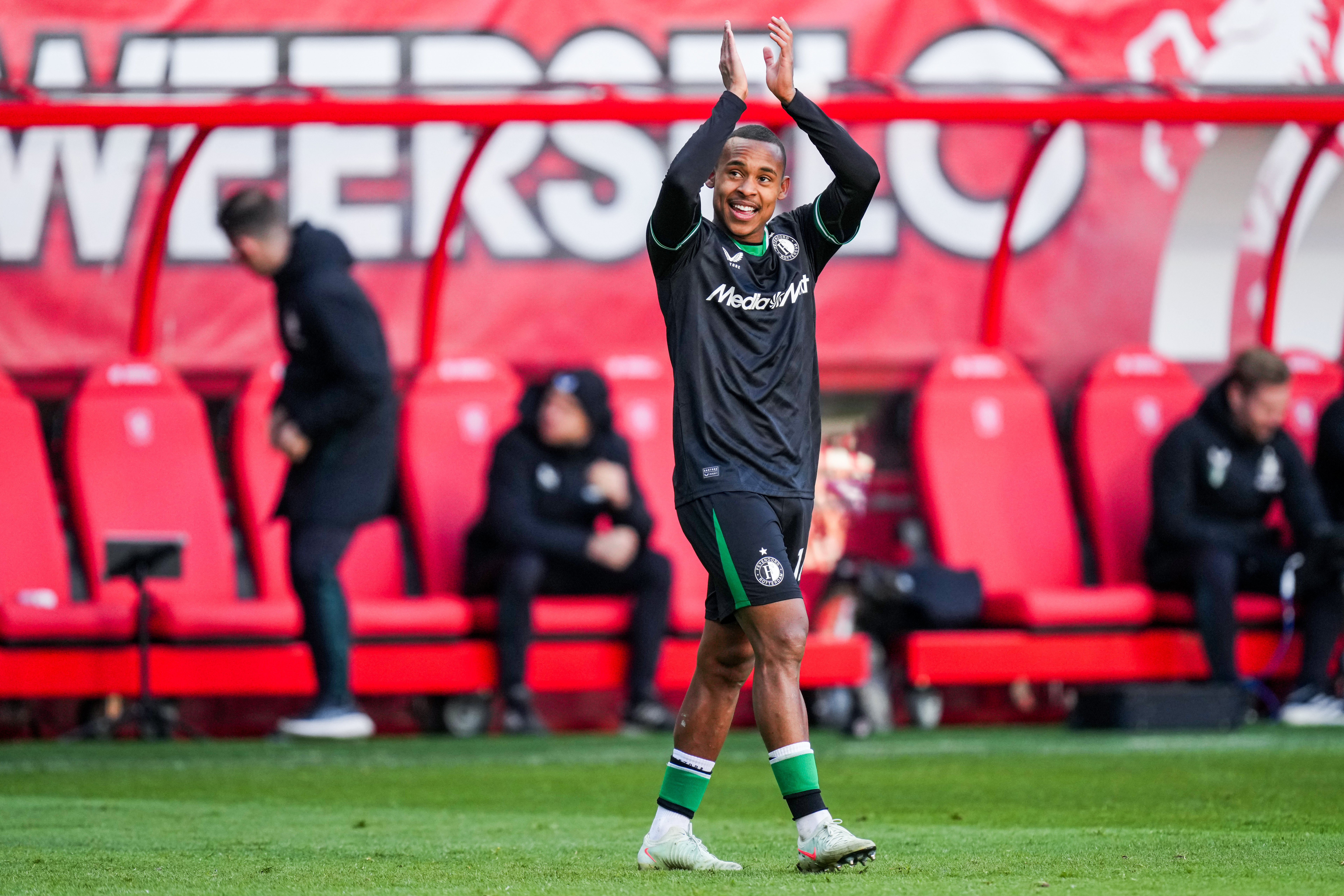 Cijfers • Feyenoord heer en meester in Enschede