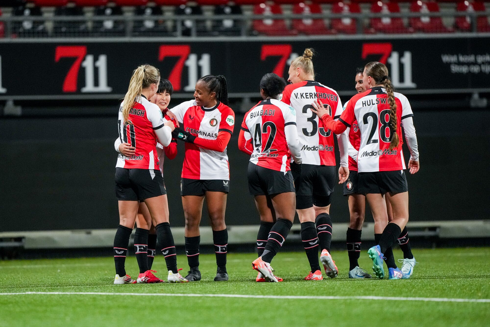 Samenvatting • Feyenoord V1 bekert verder na comeback in Kralingen