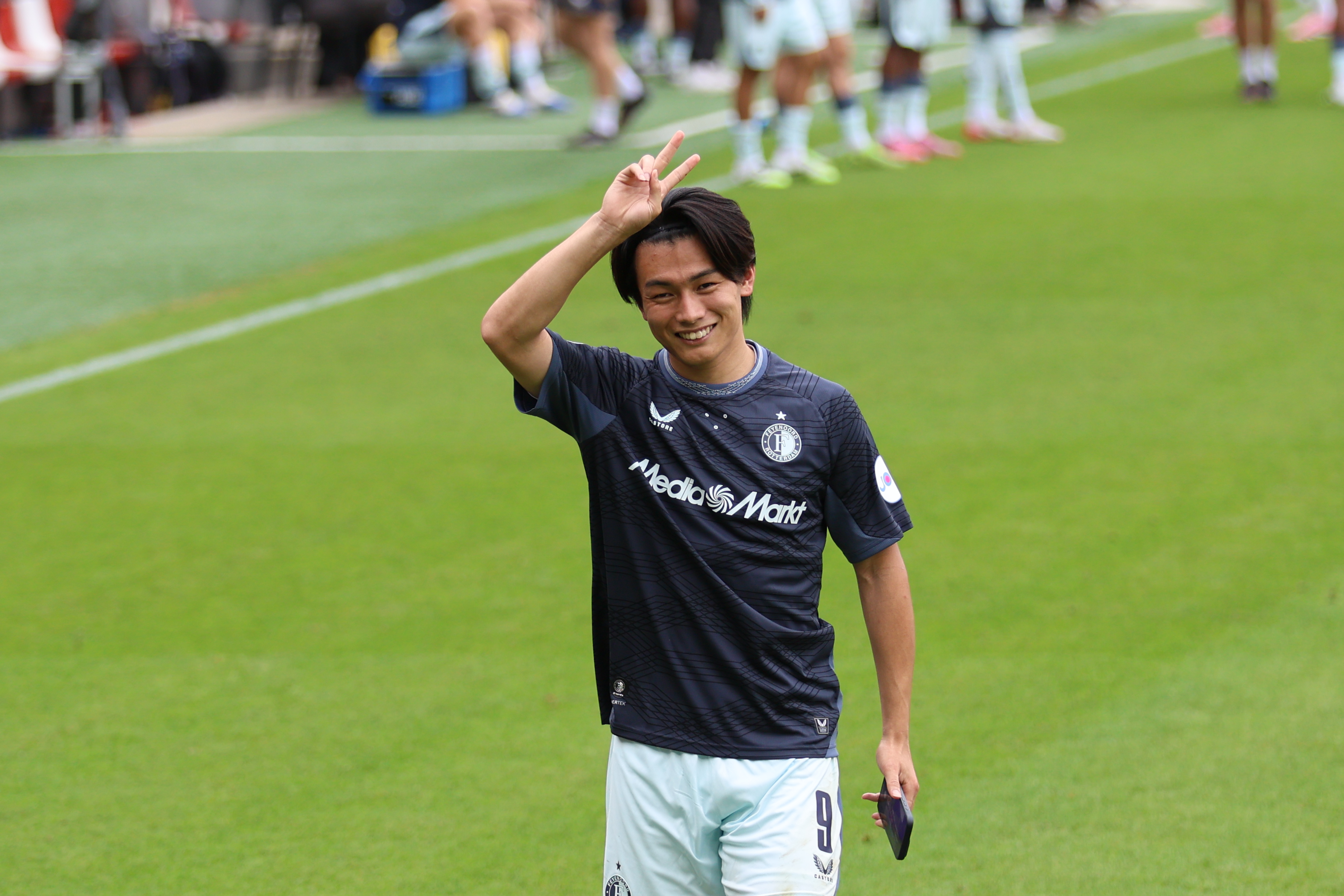 Ueda en Watanabe krijgen rust bij verliezend Japan