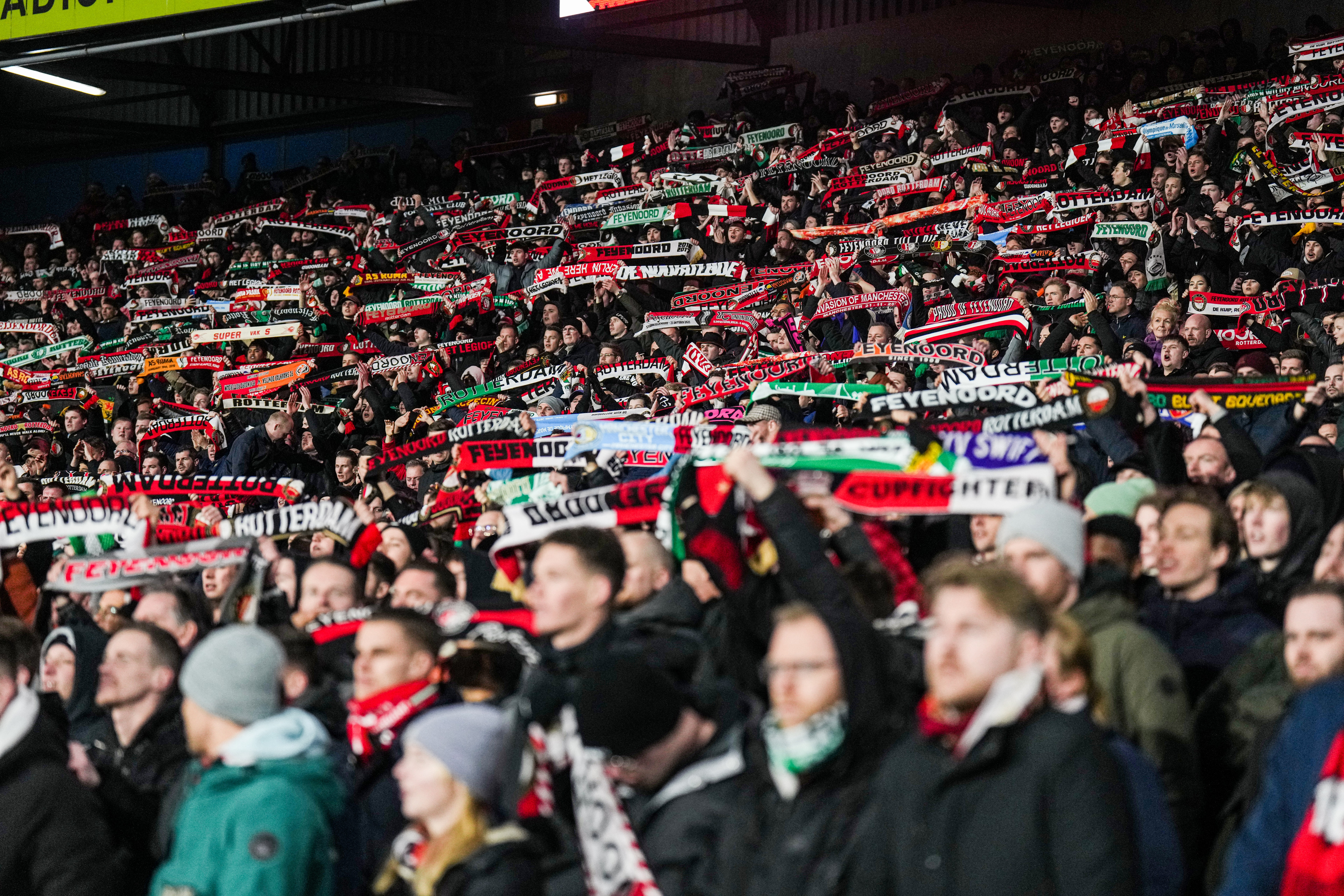 Feyenoord treft AZ in uitverkochte Kuip