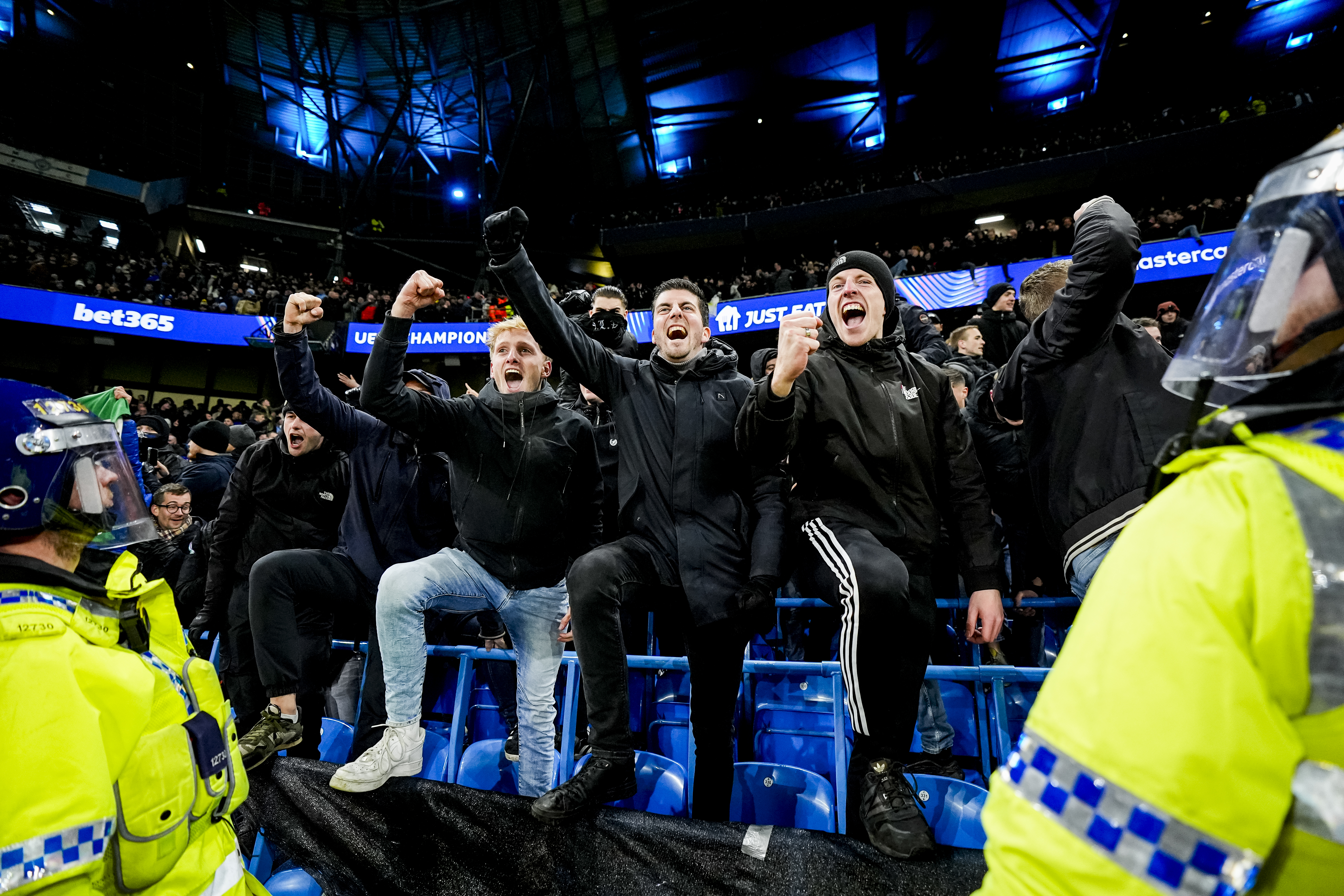 Feyenoord ontvangt boete van UEFA voor uitwedstrijd Man City