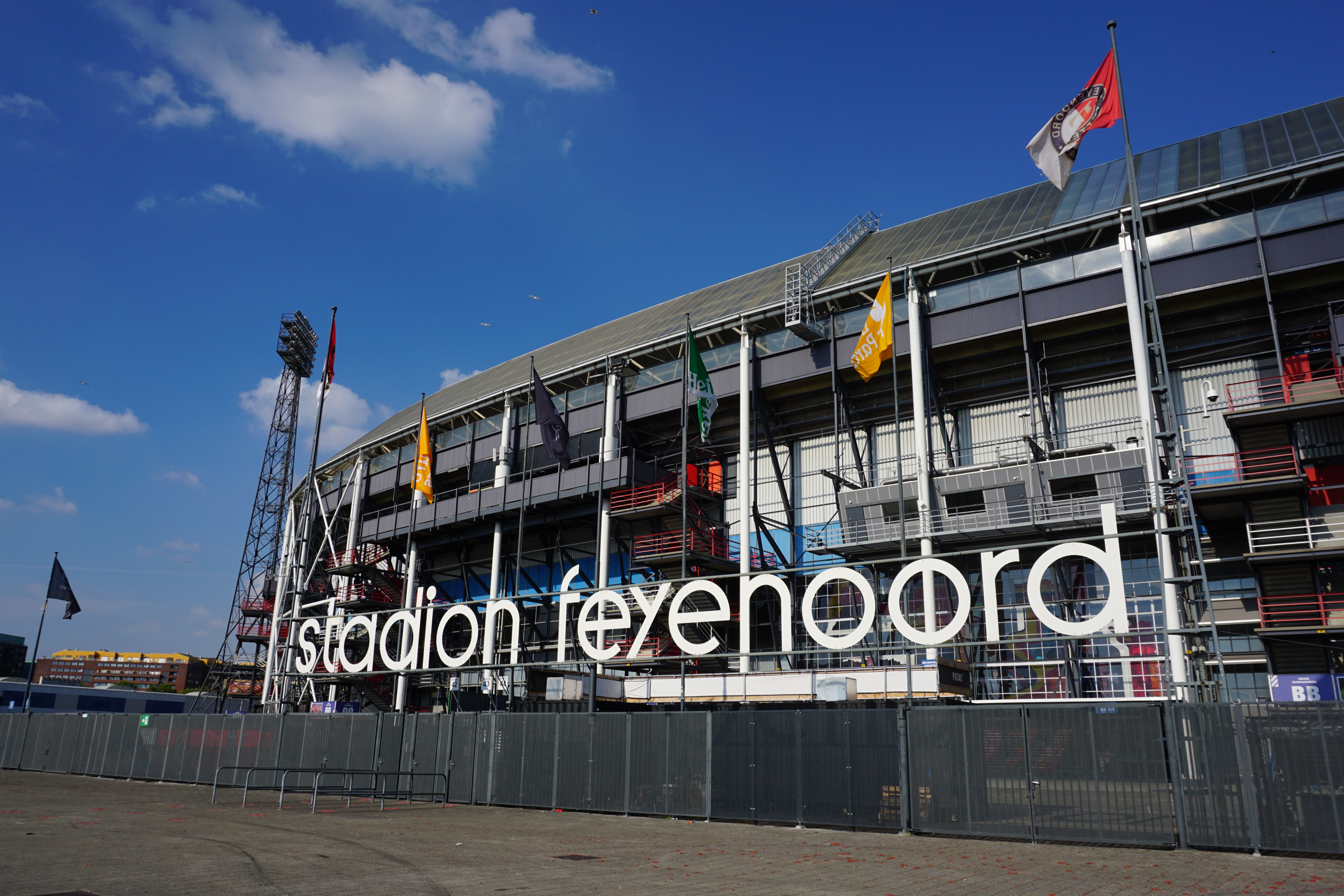 De Kuip stelt zich kandidaat om de FIFA Women’s World Cup 2027 te organiseren