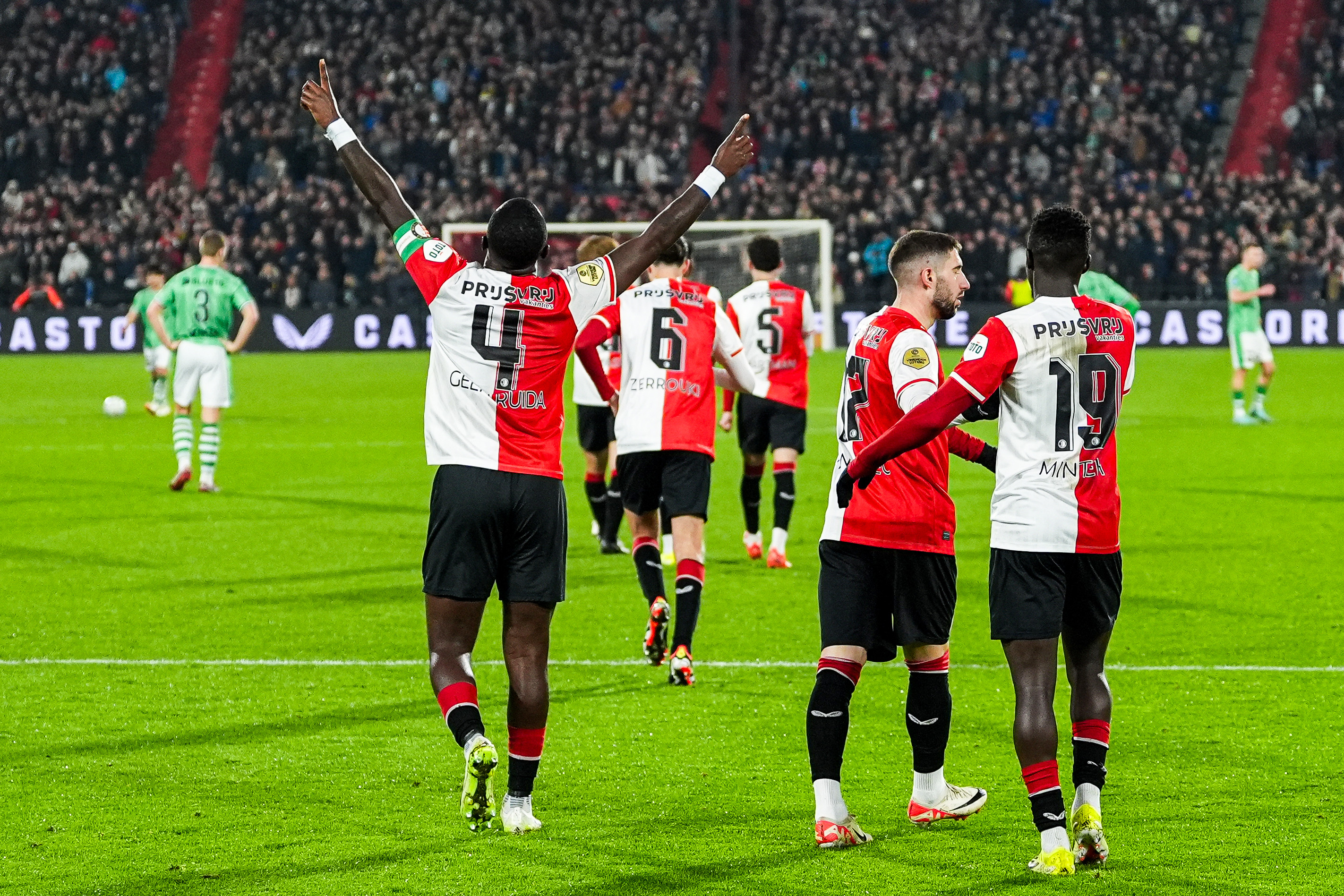 Feyenoord verslaat stadsgenoot Sparta in De Kuip