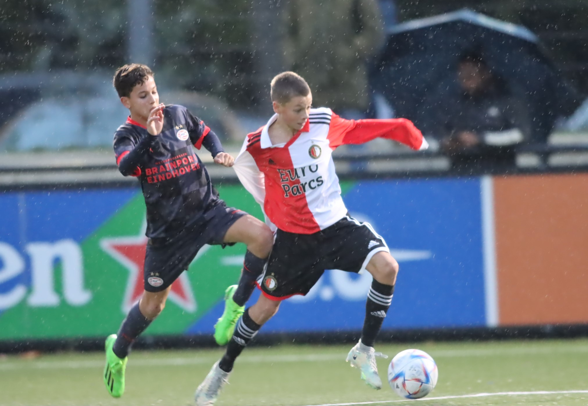 Feyenoord O15 verliest oefenwedstrijd tegen PSV O16 (0-2)
