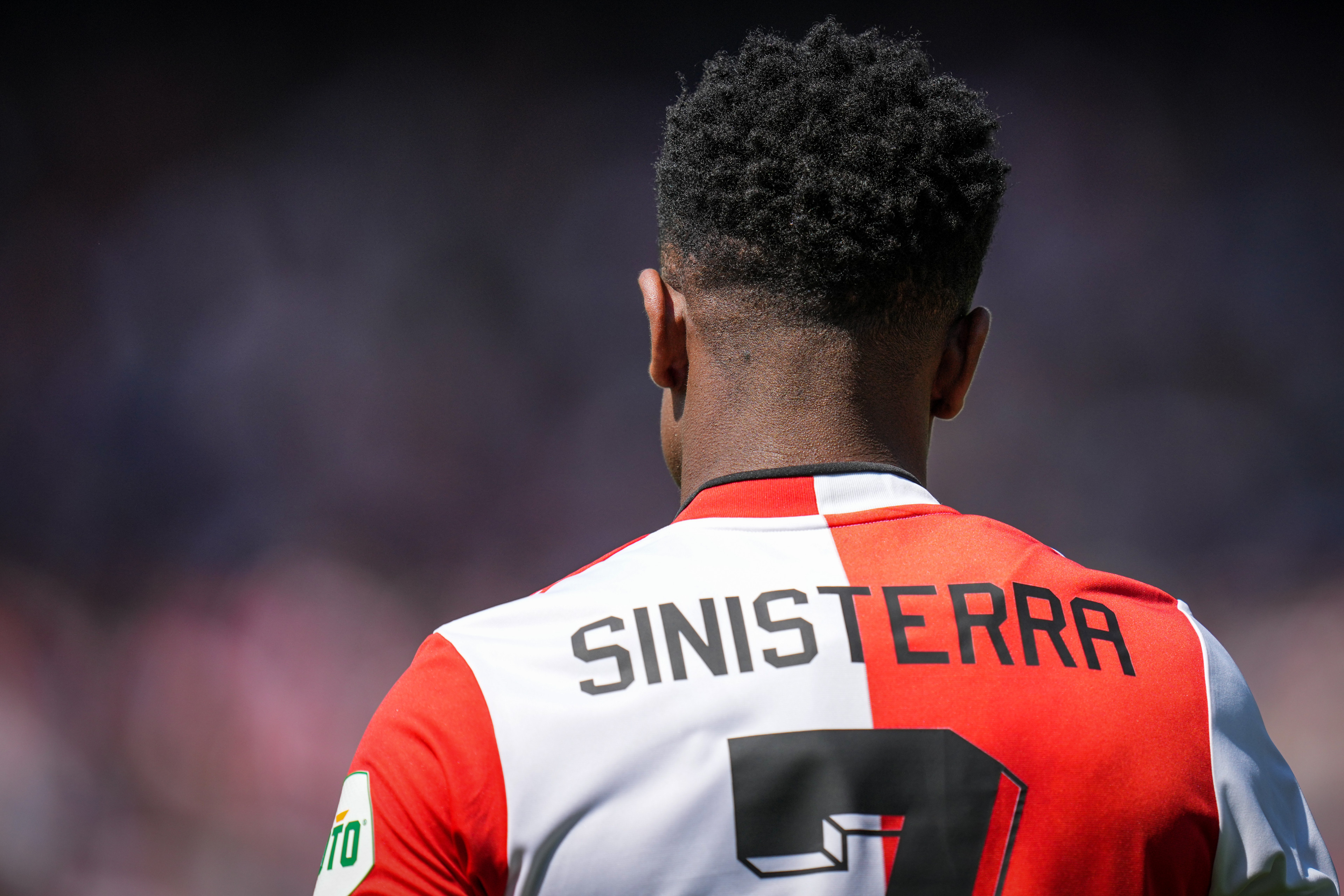 Feyenoord tonnen rijker na vervolgtransfer Sinisterra