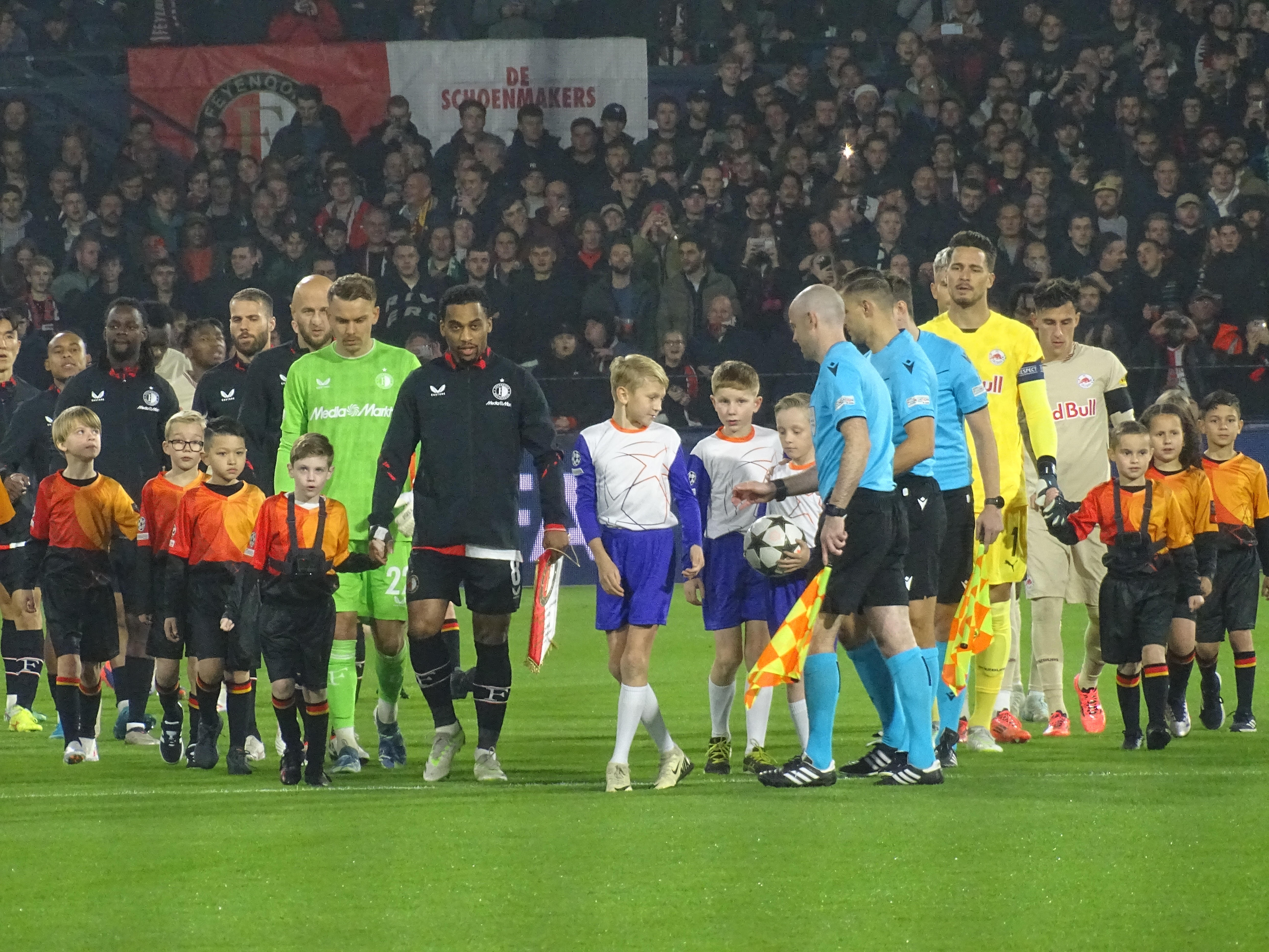 feyenoord-rb-salzburg-1-3-jim-breeman-sports-photography-12