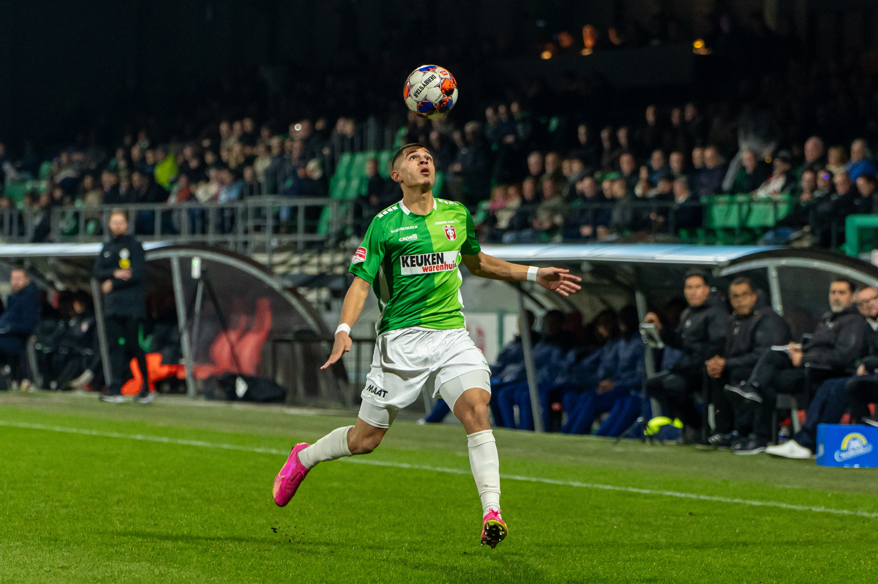 Feyenoordhuurlingen geven FC Dordrecht kleur; play-offs binnen handbereik