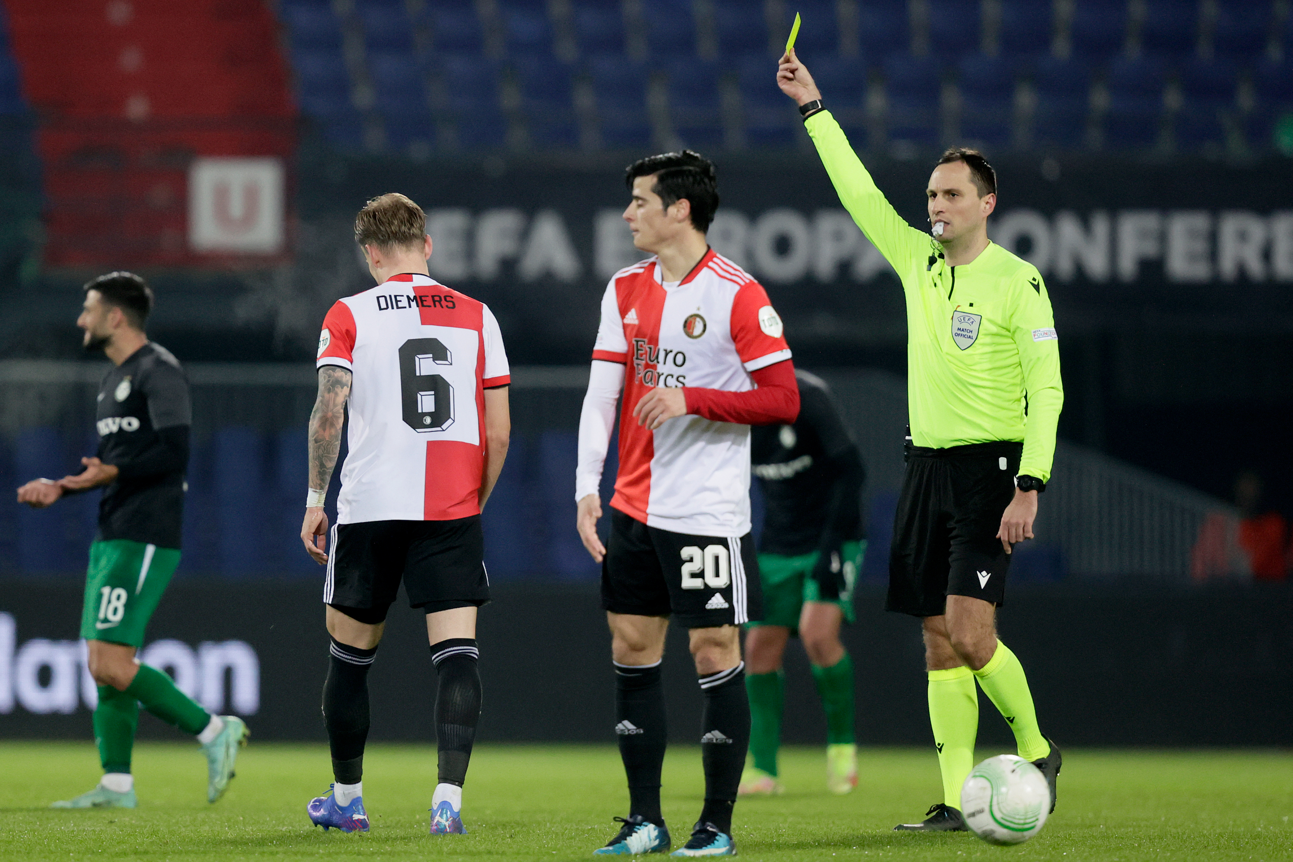 Oekraïense scheidsrechter fluit Europees duel FCSB–Feyenoord