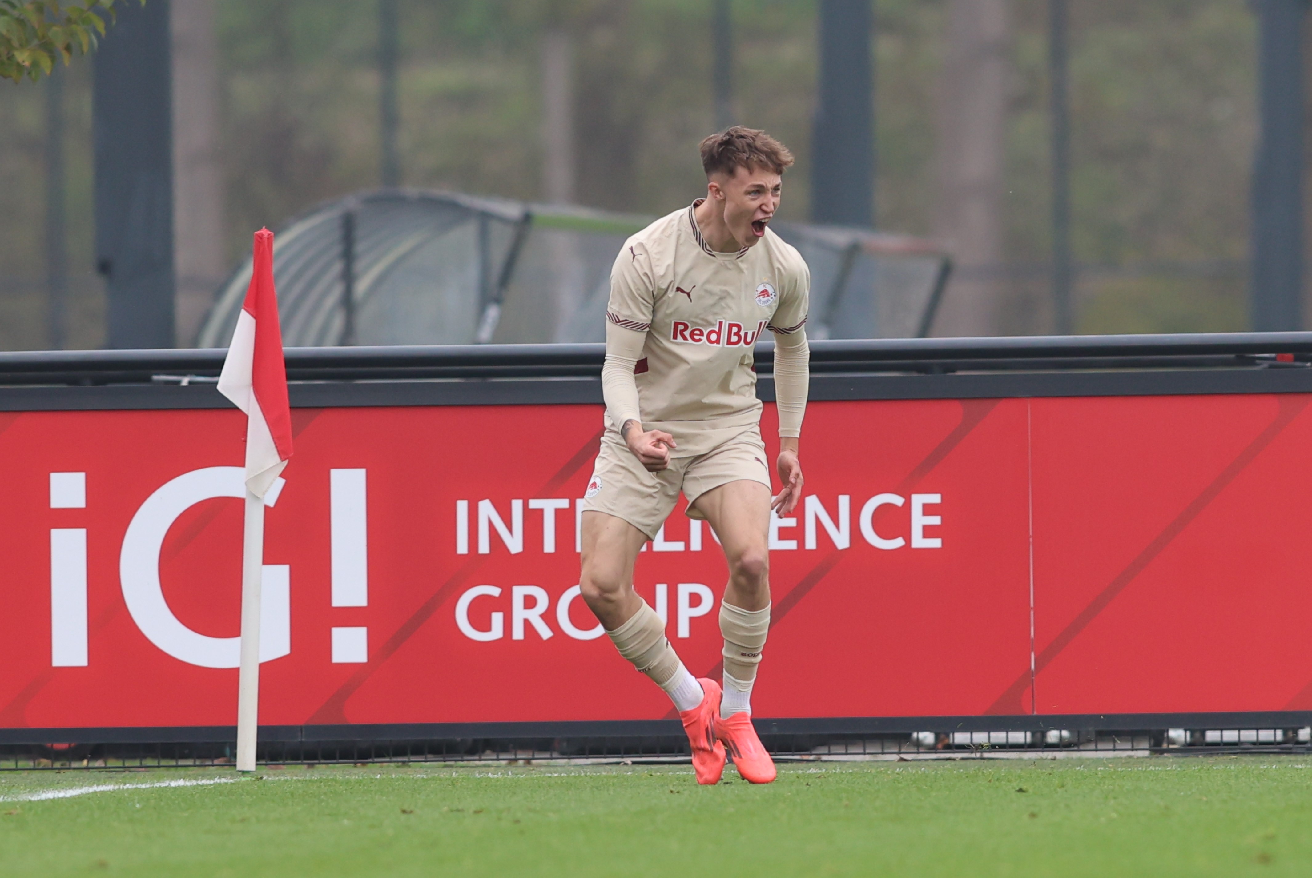 feyenoord-o19-fc-salzburg-o19-2-2-jim-breeman-sports-photography-95