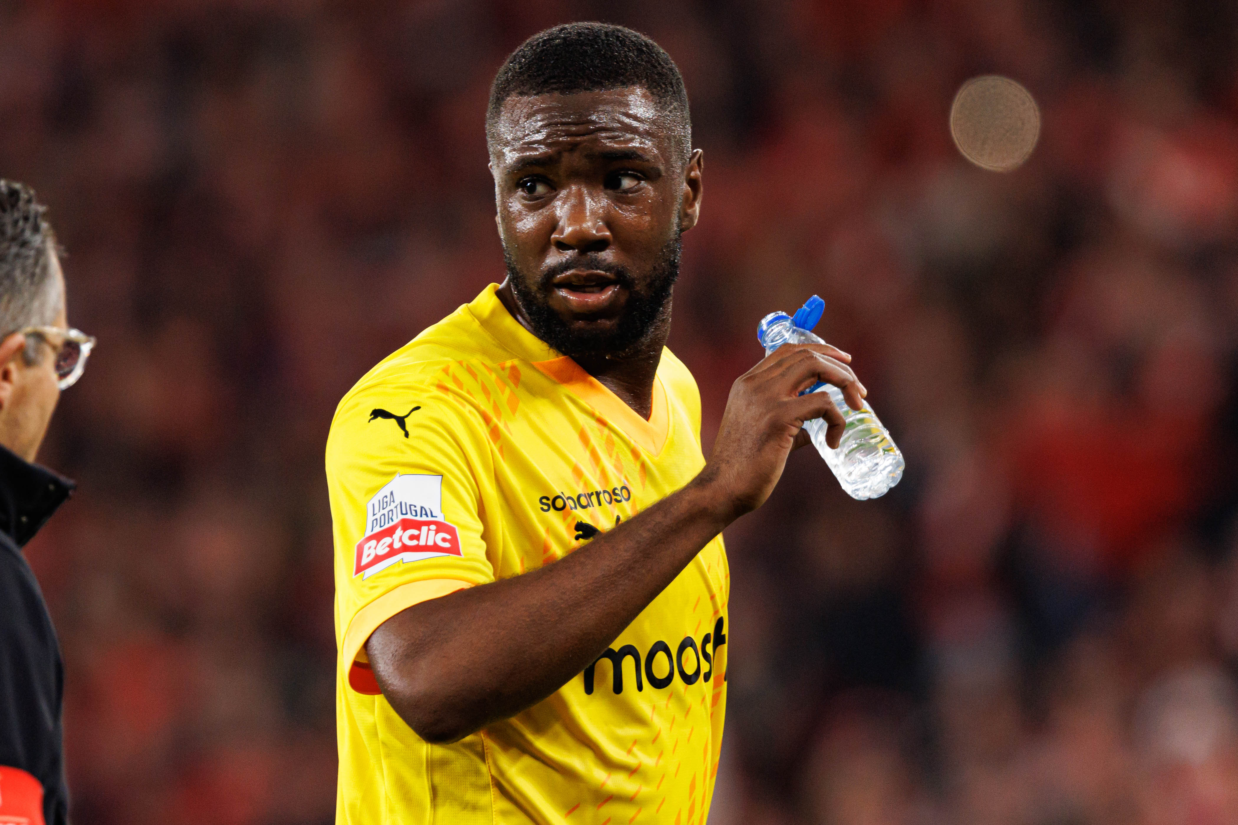 Transfertarget Sikou Niakaté kan sowieso niet spelen tegen Fenerbahçe