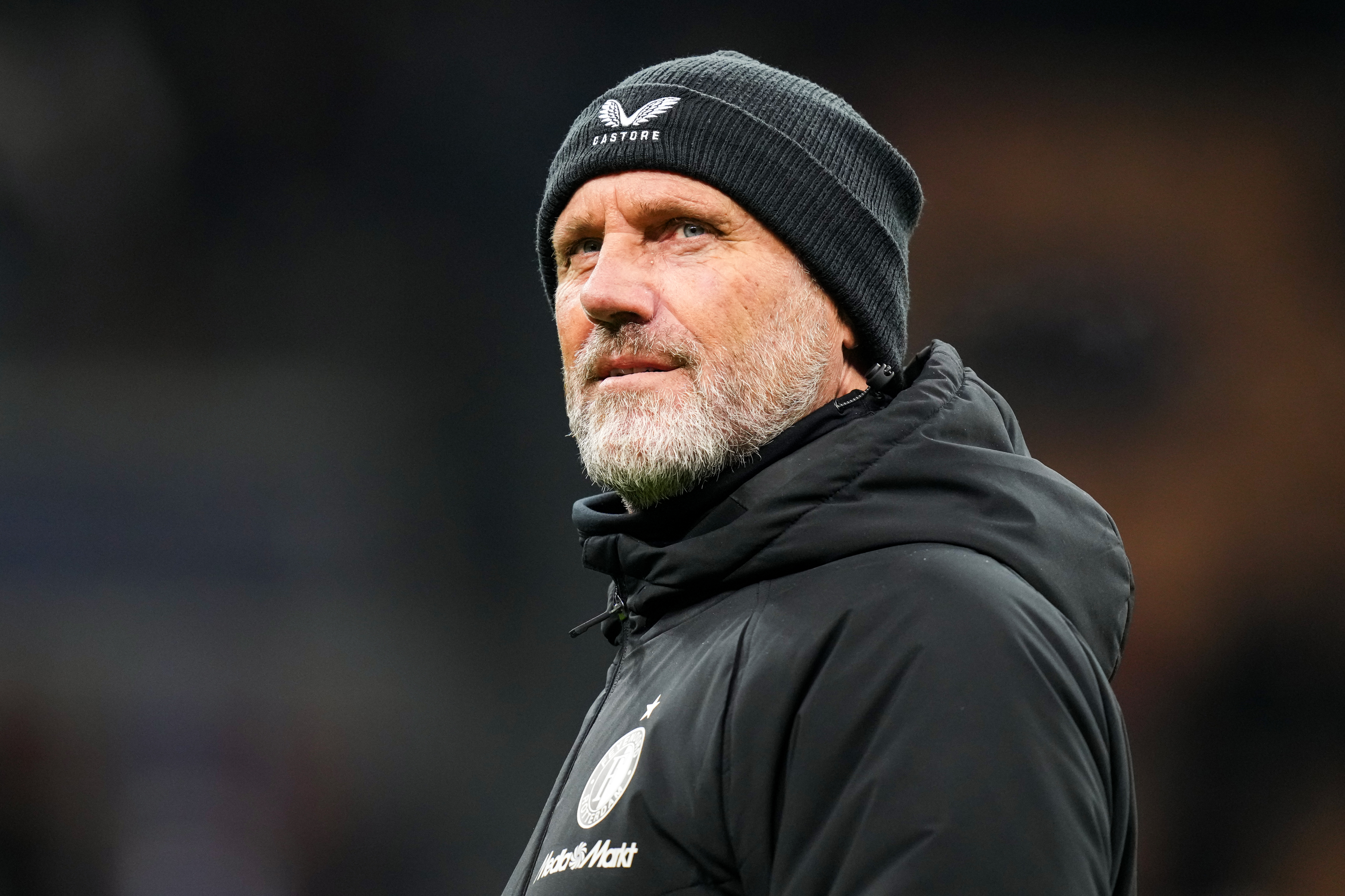 yv2025218yv2025218a1b00945