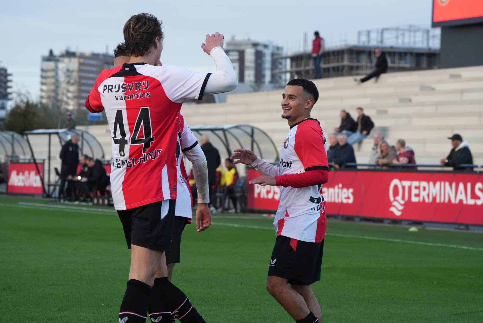 Feyenoord Onder 21 neemt drie punten mee uit Groningen