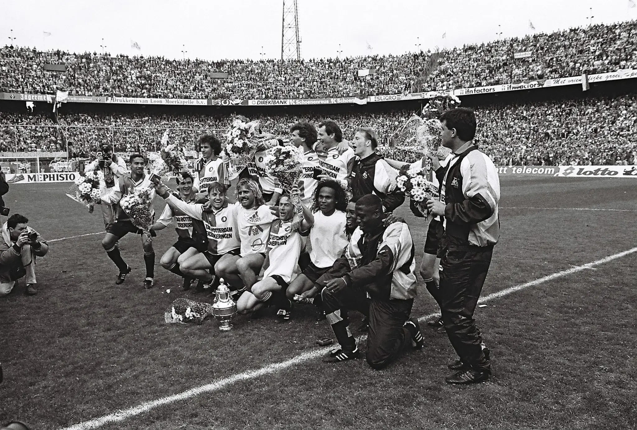 Trophy Day [UNIEKE FOTO'S] • Feyenoord prolongeert KNVB Beker tegen Roda JC (1992)