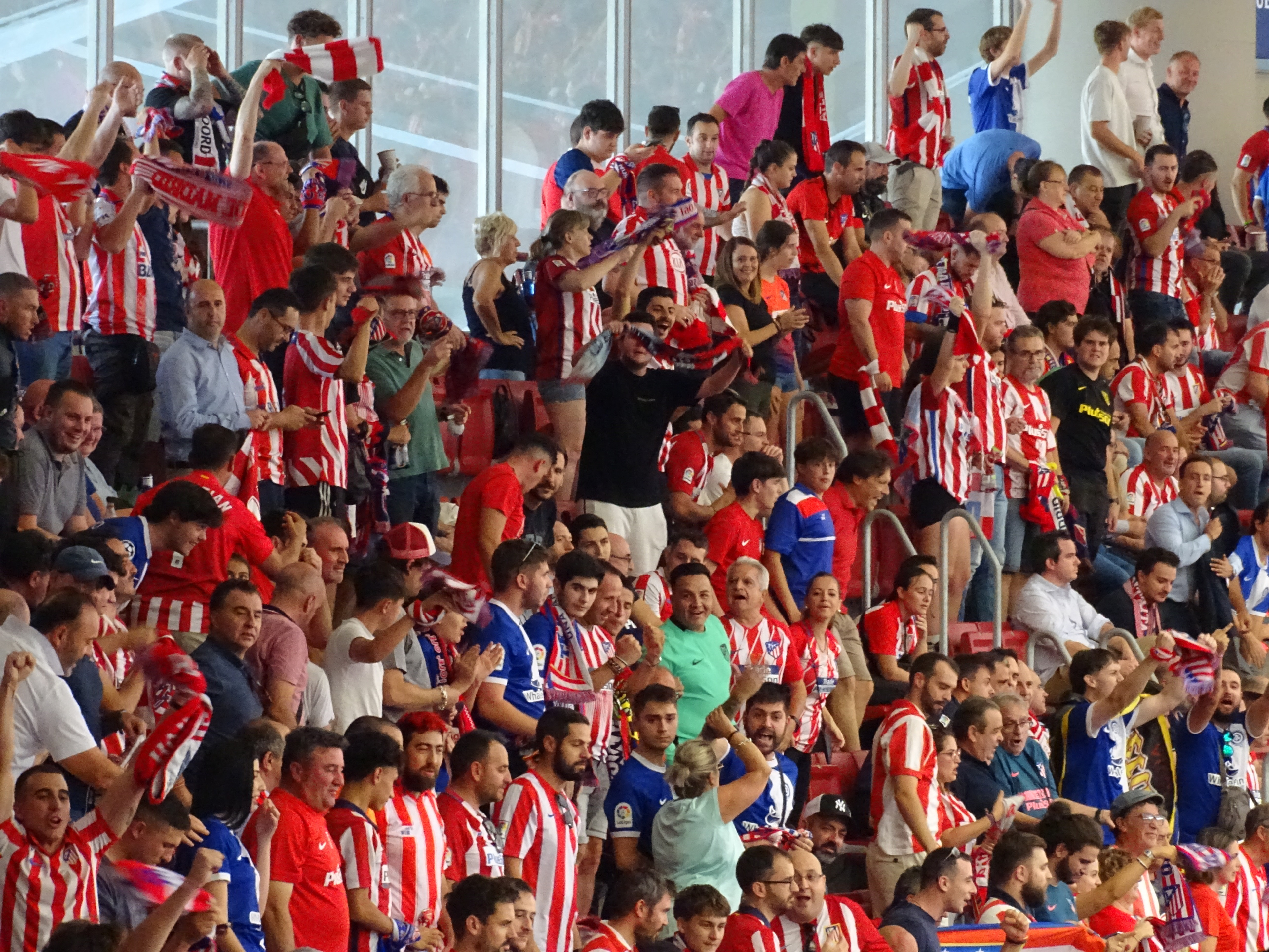 atletico-madrid-feyenoord-3-2-jim-breeman-sports-photography-40