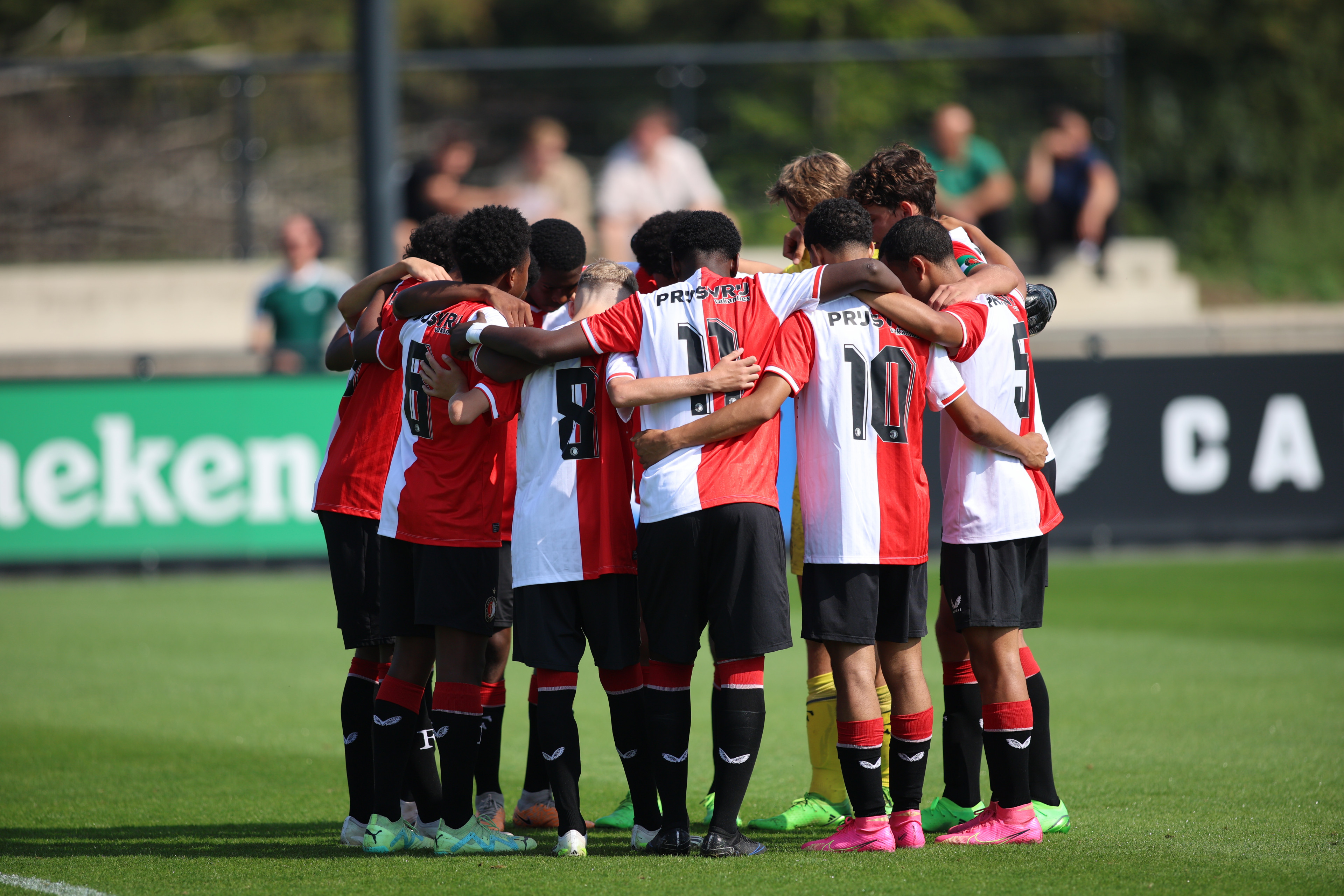 Overzicht Academy: O16 en O14 blijven door overwinningen in titelrace