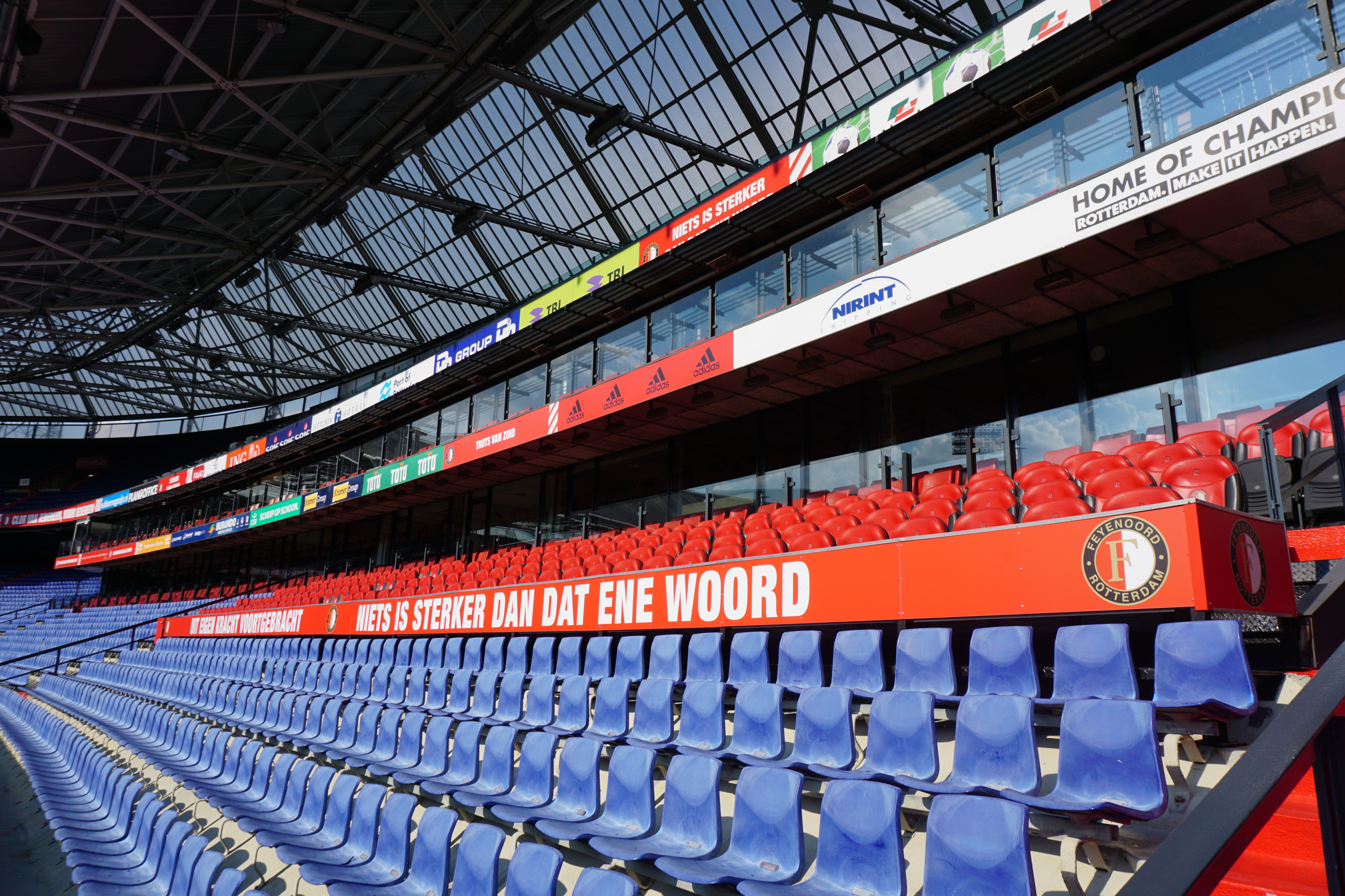 Breedgedragen renovatieplan in aantocht; Feyenoord toont geen interesse en vaa...