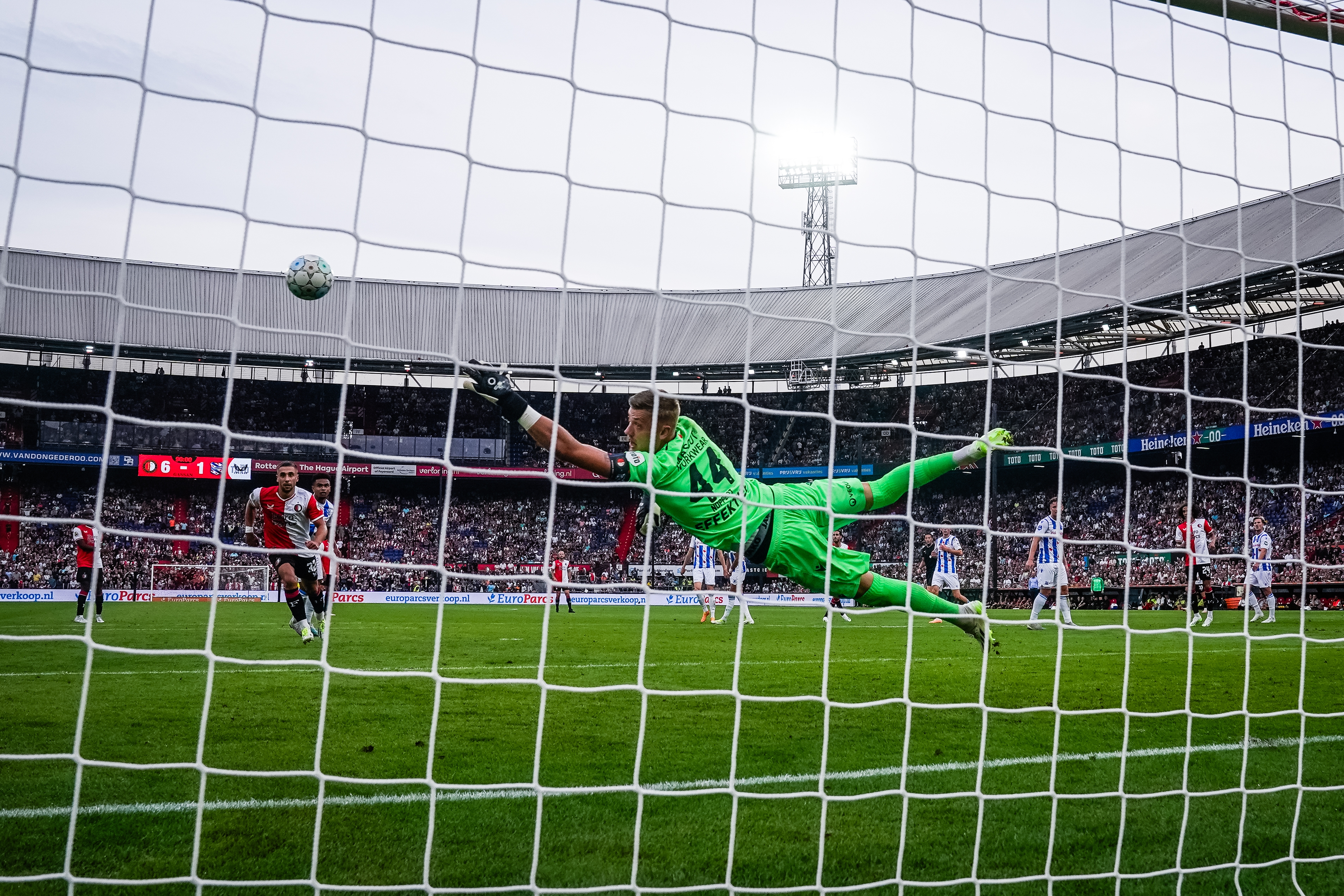 Noppert over misgelopen transfer naar Feyenoord: "Een beetje pech gehad"