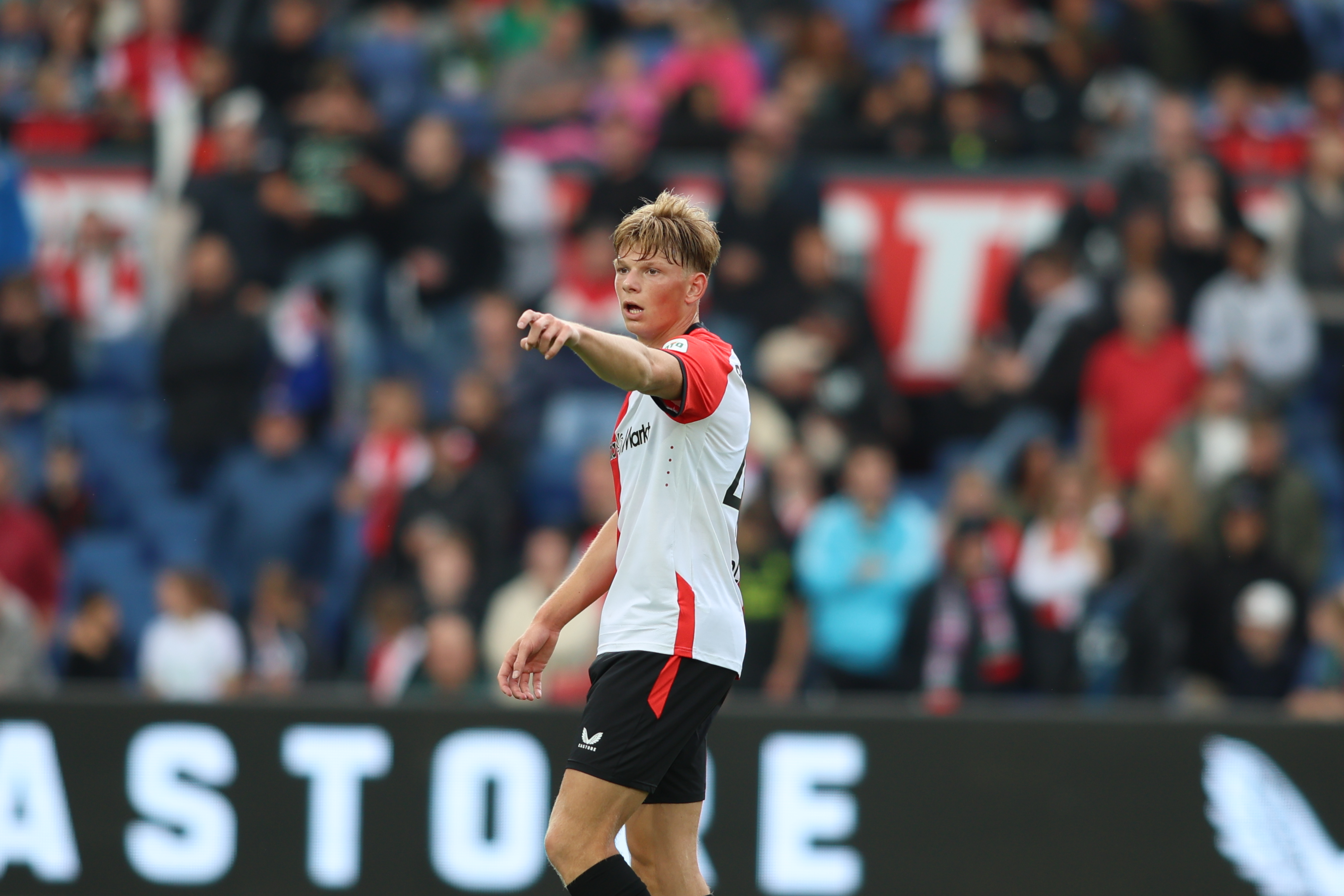 Jan Plug Feyenoord - KRC Genk Jim Breeman Sports Photography