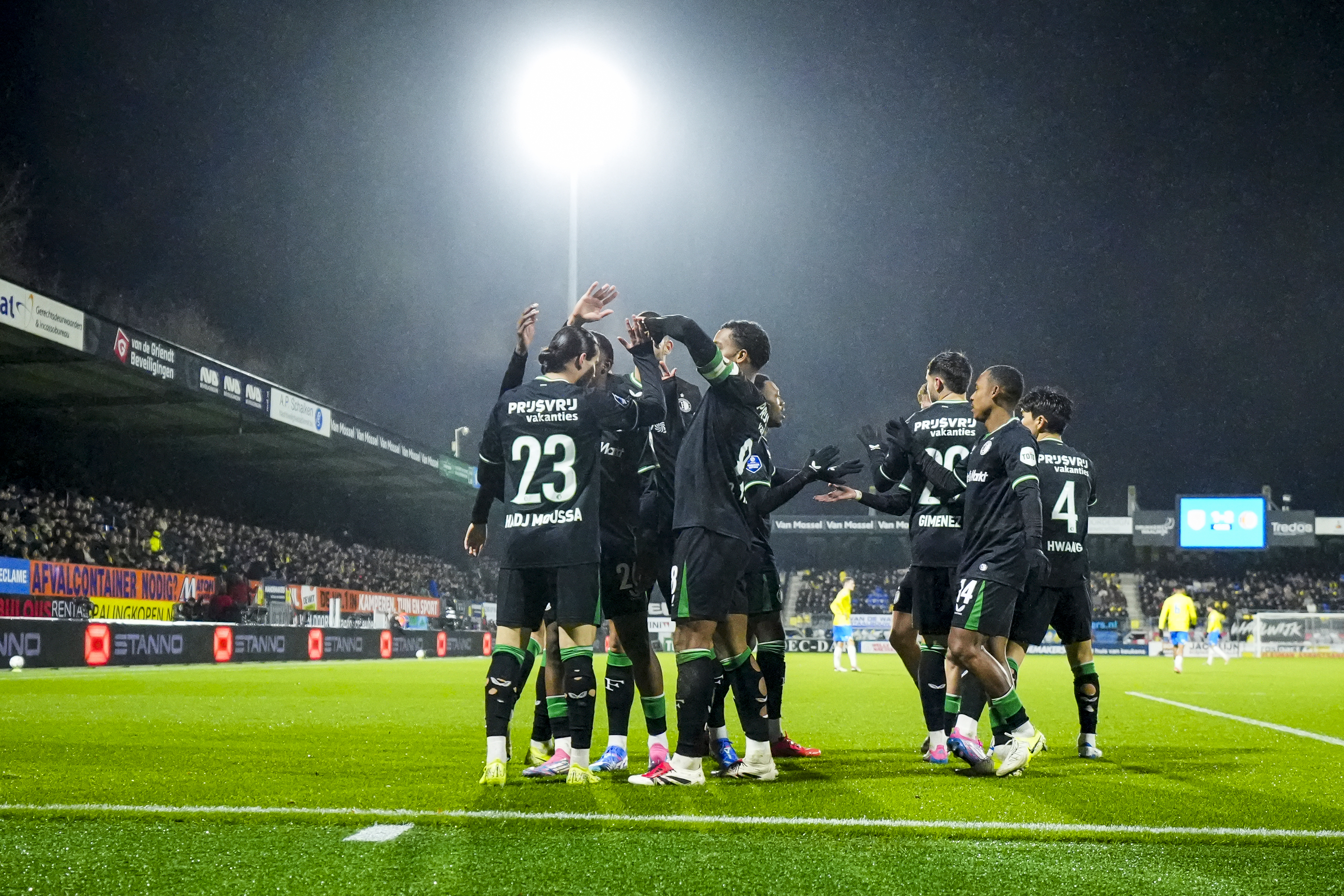 Feyenoord opnieuw ongeslagen in uitwedstrijd en verbreekt twee clubrecords